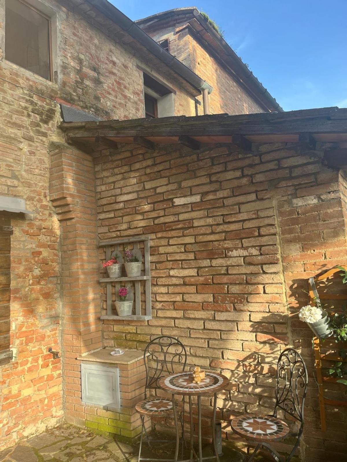 Agriturismo La Torre Di Monsindoli سيينا المظهر الخارجي الصورة