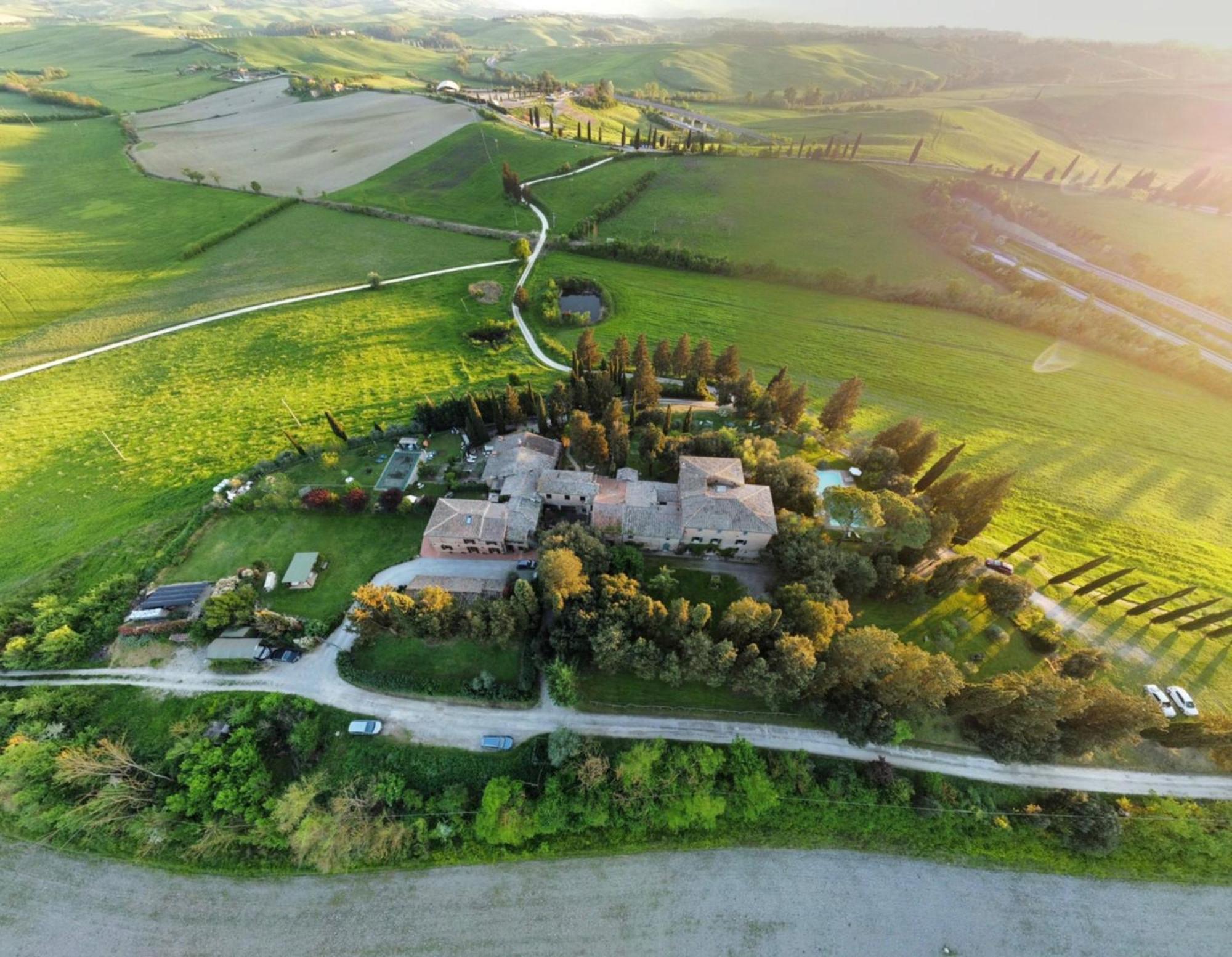 Agriturismo La Torre Di Monsindoli سيينا المظهر الخارجي الصورة