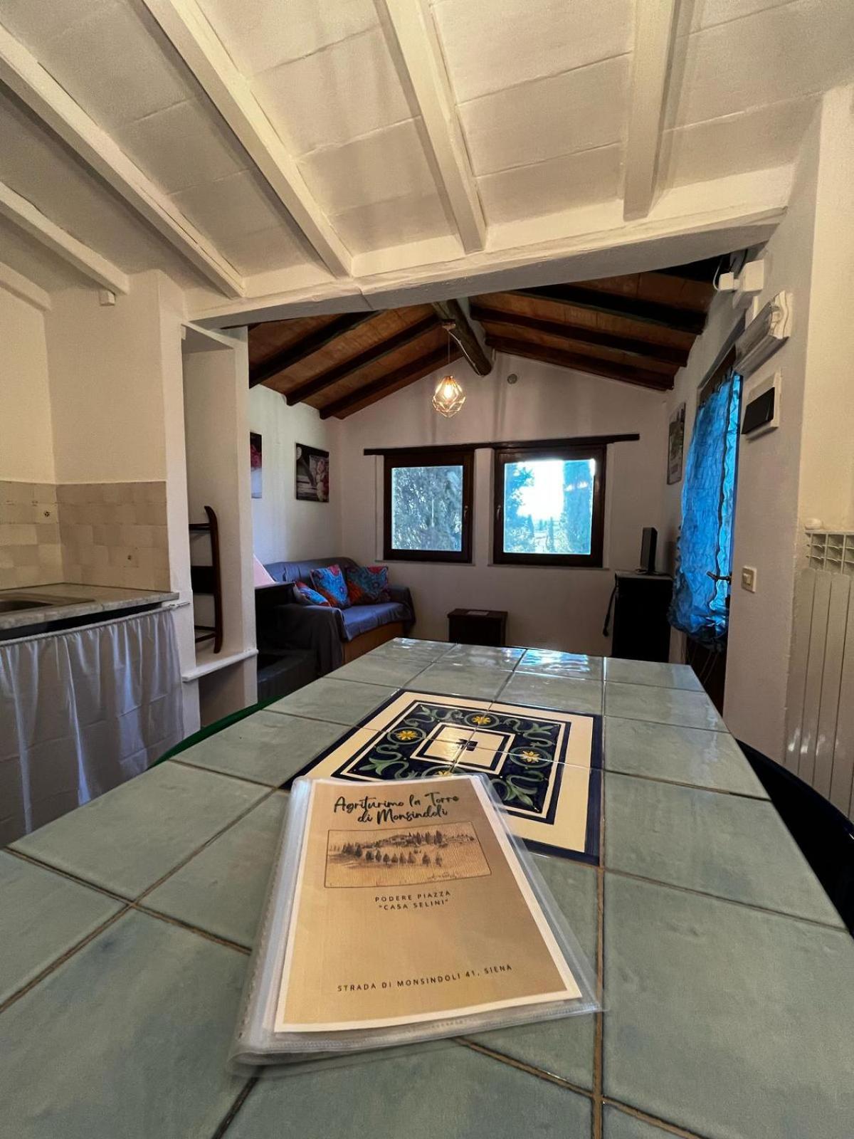 Agriturismo La Torre Di Monsindoli سيينا المظهر الخارجي الصورة